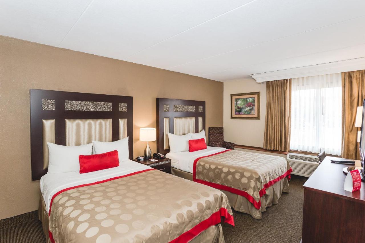 Ramada By Wyndham Plymouth Hotel & Conference Center Exterior foto
